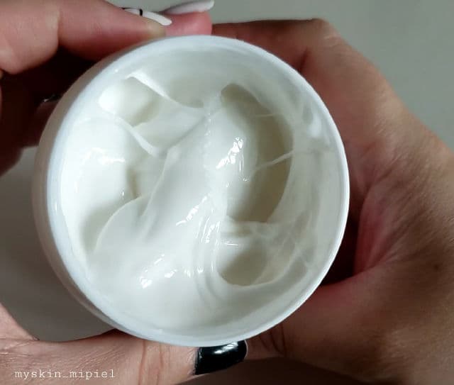 medi-peel Premium Naite Thread Neck Cream review photo by ImAngie