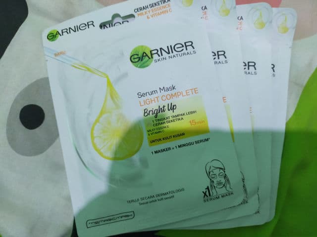 Garnier Bright Up Face Mask review photo by IntanSP