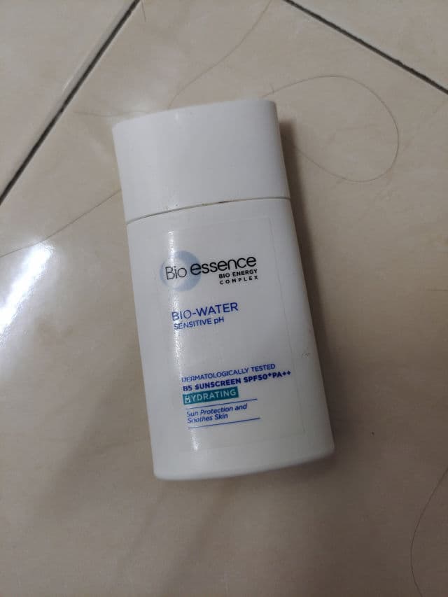 Bioessence Bio-Water Hydrating Sunscreen SPF50+ PA++ review photo by Irisy