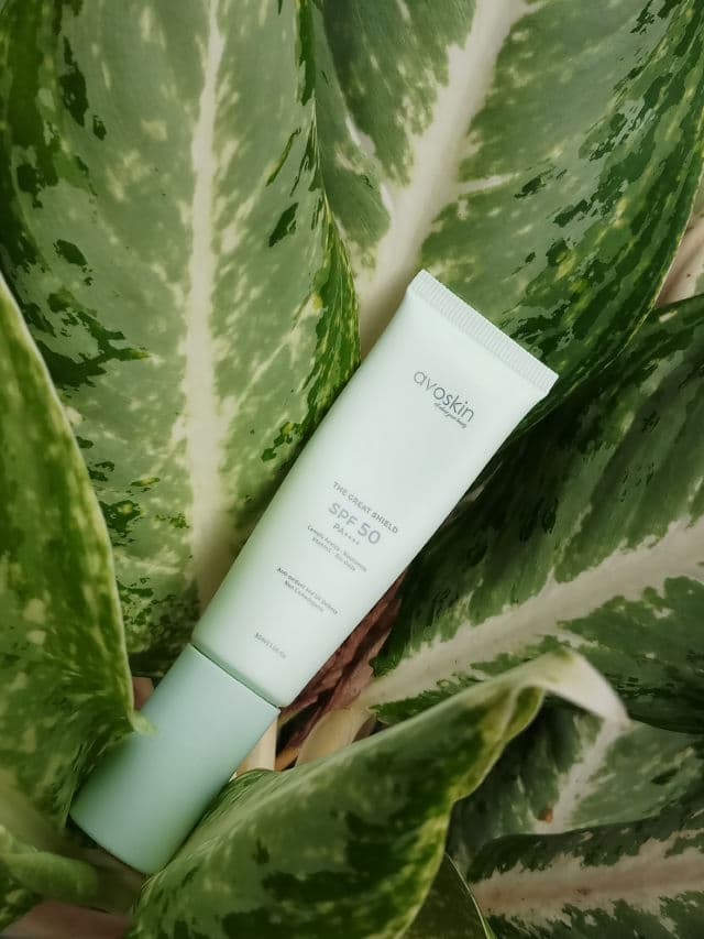 Avoskin The Great Shield Sunscreen SPF 50 PA++++ review photo by Istiqomah