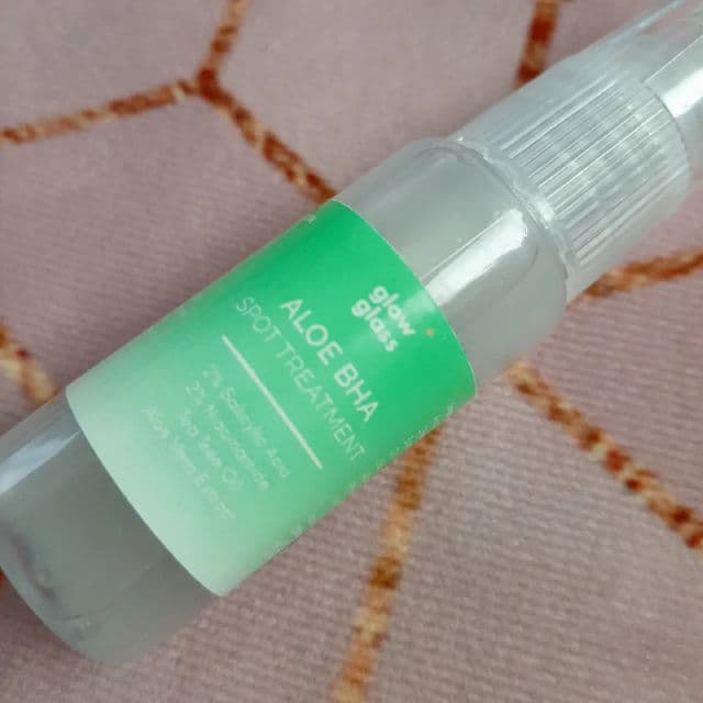 glow glass Aloe BHA Spot Treatment review photo by IvyPedrozo