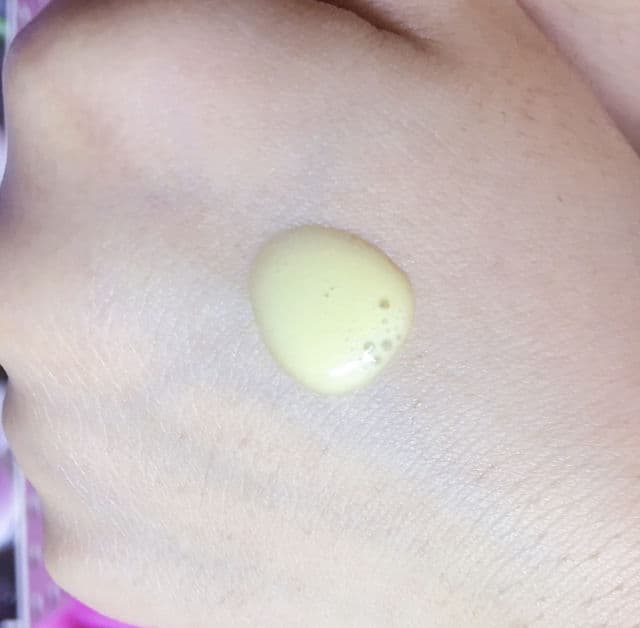 Eucerin Hyaluron- Filler Vitamin C Booster review photo by Ivylinda