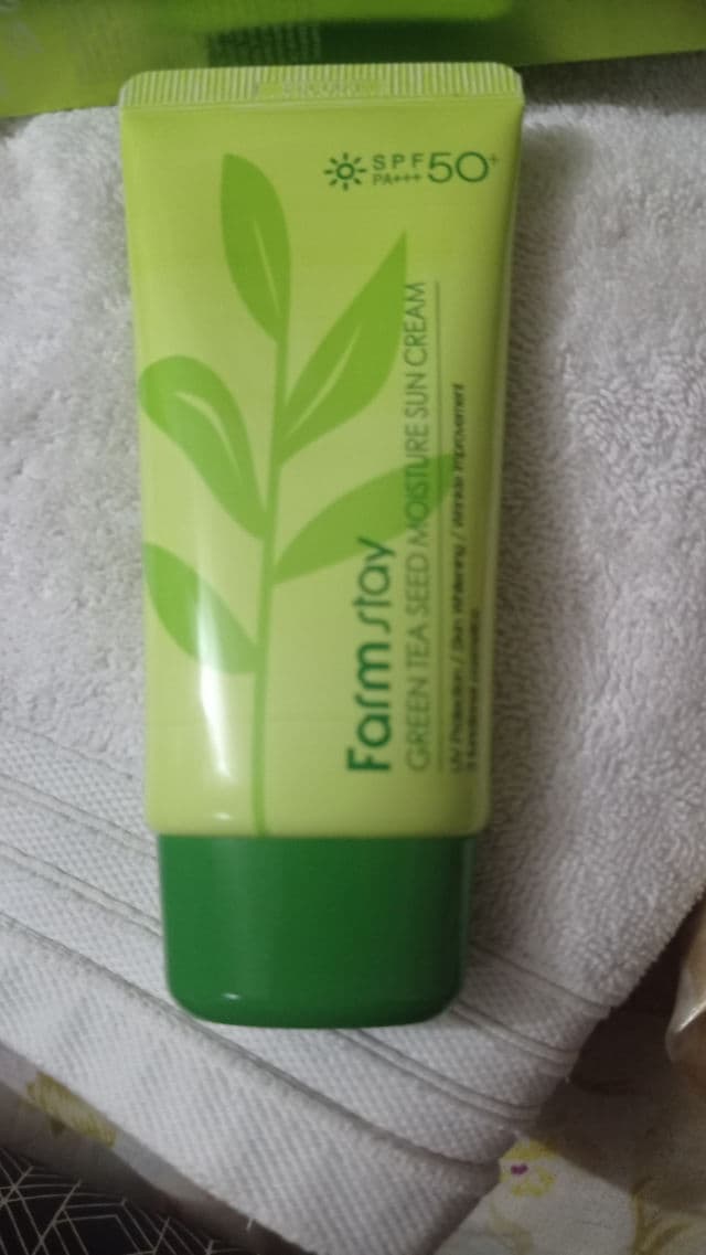 Farmstay Green Tea Seed Moisture Sun Cream SPF50+ PA+++ review photo by Jacksenia