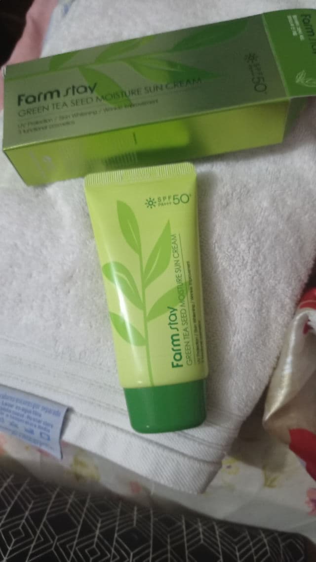 Farmstay Green Tea Seed Moisture Sun Cream SPF50+ PA+++ review photo by Jacksenia