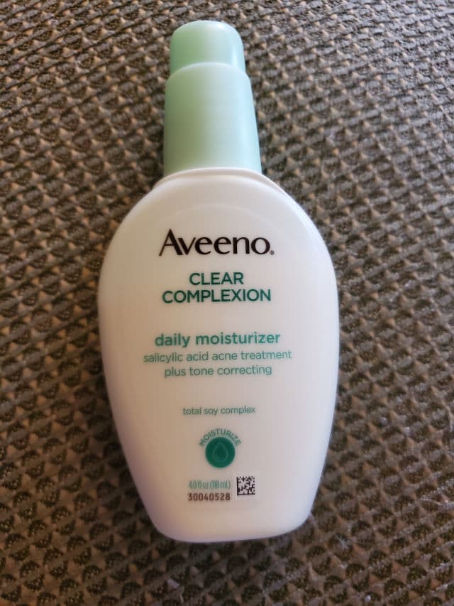Aveeno Clear Complexion Daily Moisturizer review photo by MsJamieLynn