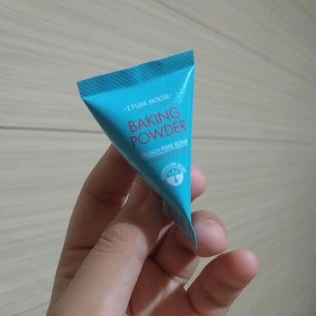ETUDE Baking Powder Crunch Pore Scrub review photo by Jani