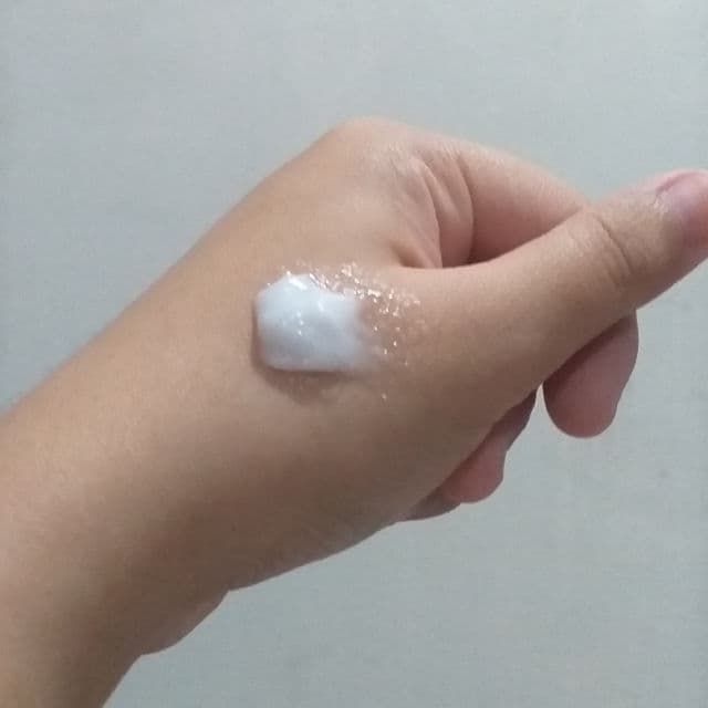 ETUDE Baking Powder Crunch Pore Scrub review photo by Jani