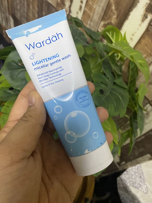 Wardah Lightening Micellar Gentle Wash review photo by jattali17