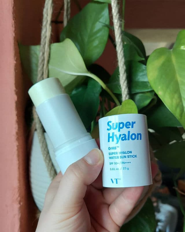 VT COSMETICS Super Hyalon Water Sun Stick SPF50+ PA++++ review photo by Jen87