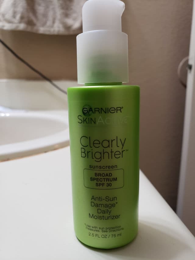 Garnier SkinActive SPF 30 Face Moisturizer with Vitamin C review photo by Jennizme