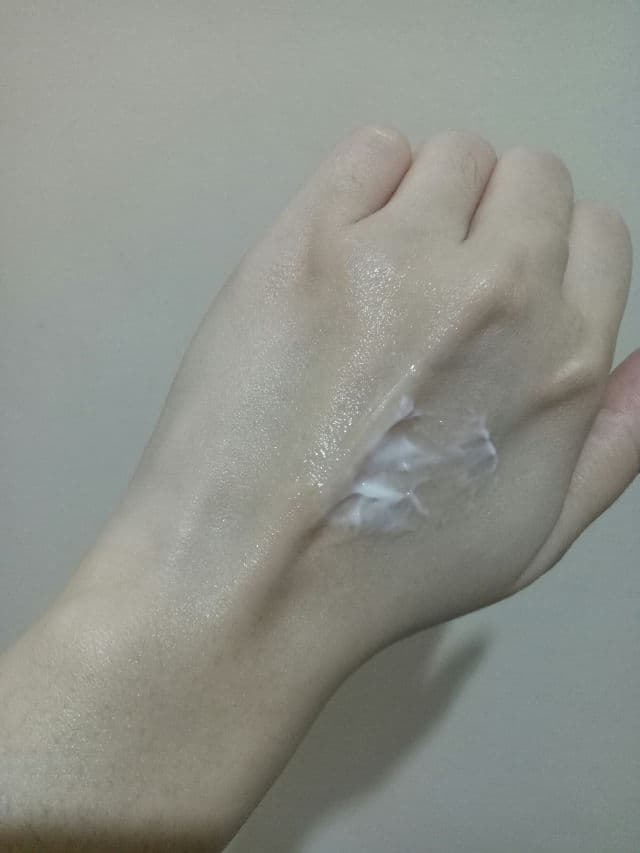QV Skincare Moisturising Cream review photo by Jesssssyy