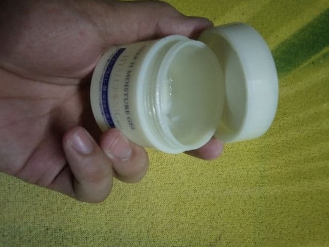 Daiso Deep H Moisture Gel review photo by JimoontaCl