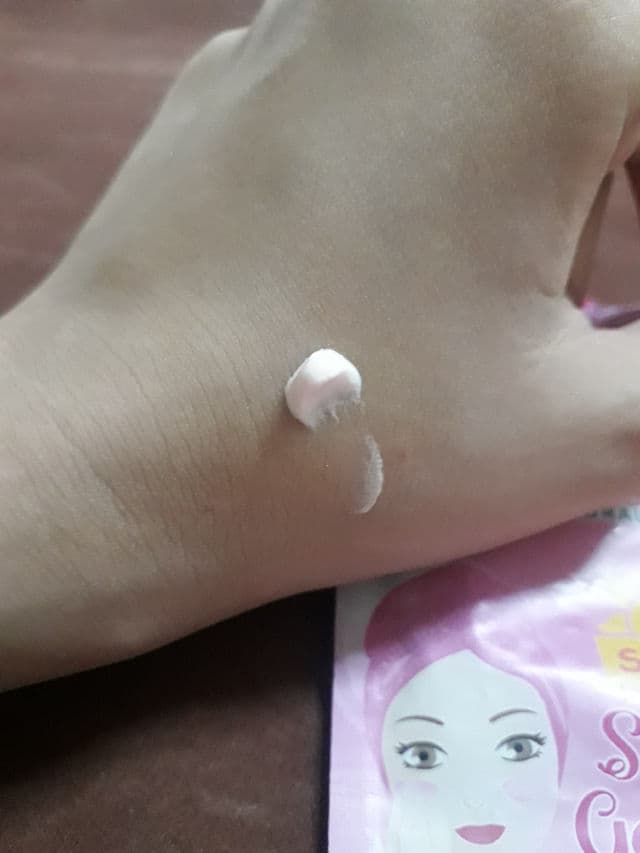 Perfect Skin Sunblock Gel Cream SPF35++ review photo by asteeena