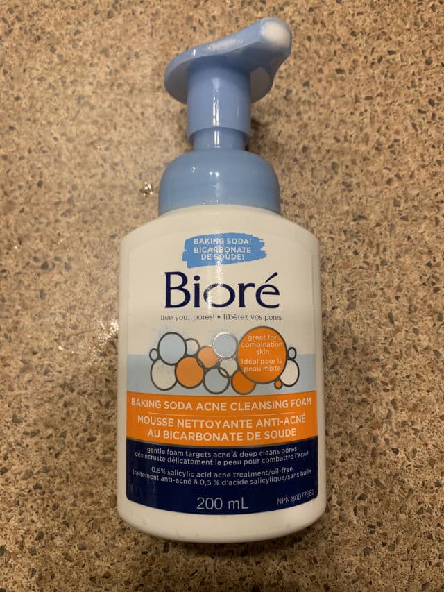 Biore Baking Soda Acne Cleansing Foam review photo by JustHitPan