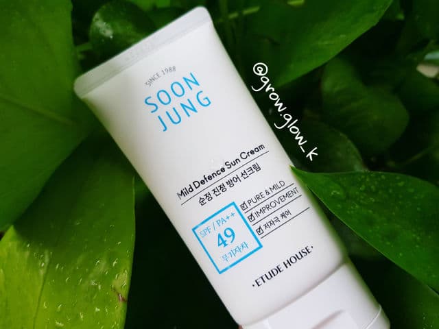 ETUDE SoonJung Mild Defence Sun Cream SPF49 PA++ review photo by KShonn