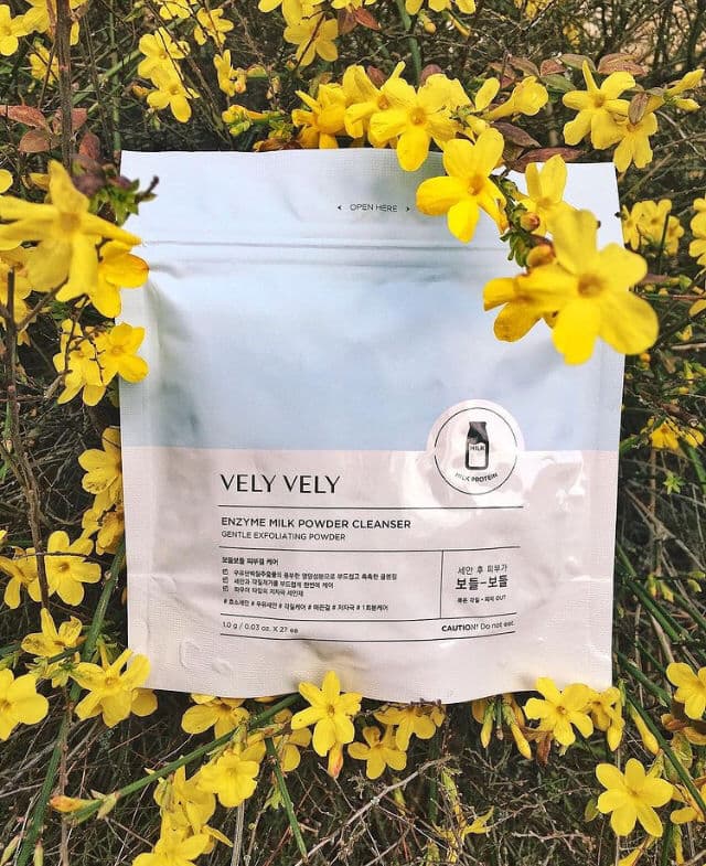 Vely Vely Enzyme Milk Powder Cleanser review photo by KWYNBeauty