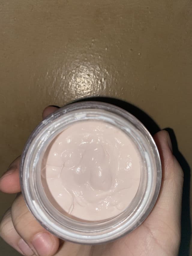 Garnier Sakura White Pinkish Radiance Moisturizing Cream review photo by Kaiiixx