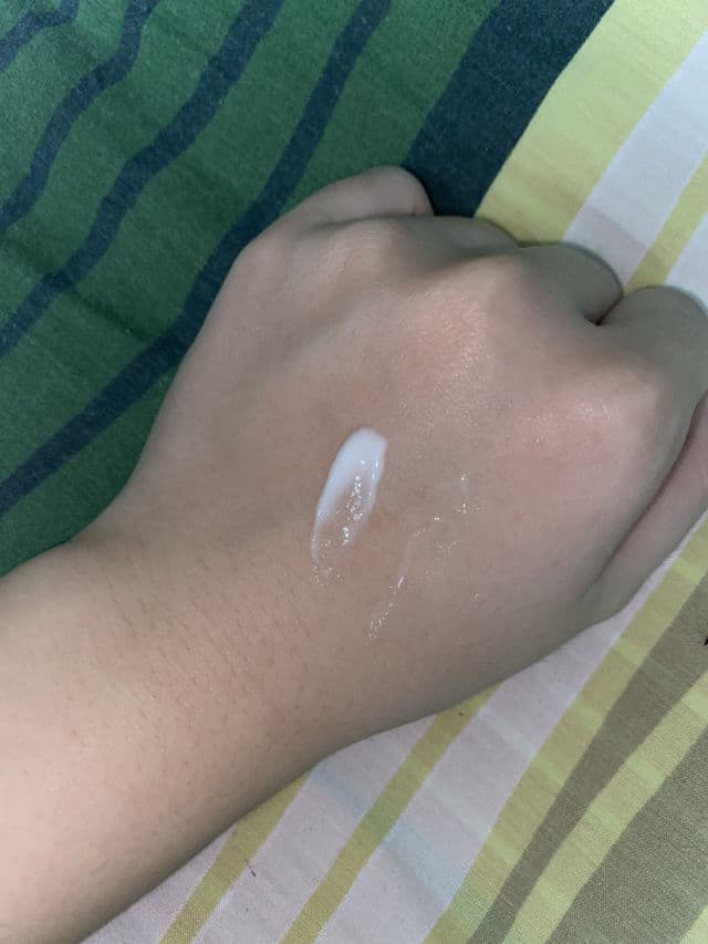 St. Ives Vitamin E & Avocado Hydrating Body Lotion review photo by Kaiiixx