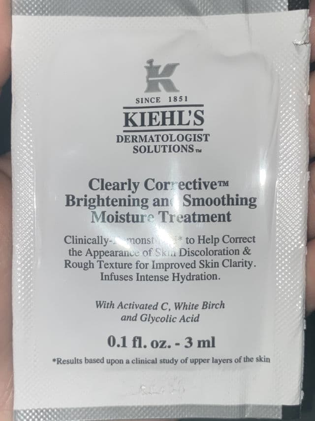 Kiehl's Clearly Corrective Brightening & Smoothing Moisture Treatment review photo by Kaiiixx