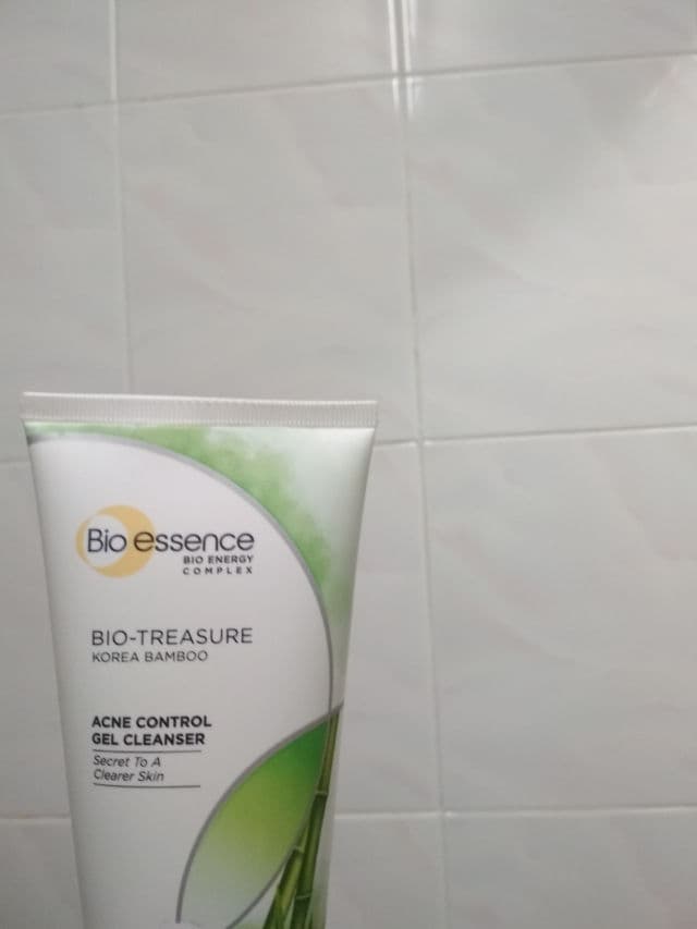 Bioessence Bio-Treasure Acne Control Gel Cleanser review photo by Karhey
