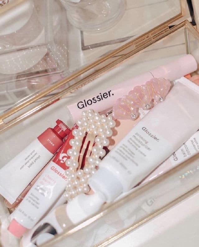 Glossier Coconut Balm Dotcom review photo by KarinaY