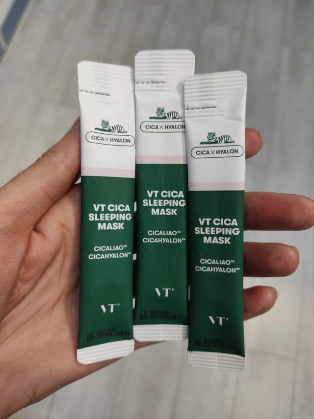 VT COSMETICS Cica Moisture Sleeping Mask review photo by Katherina