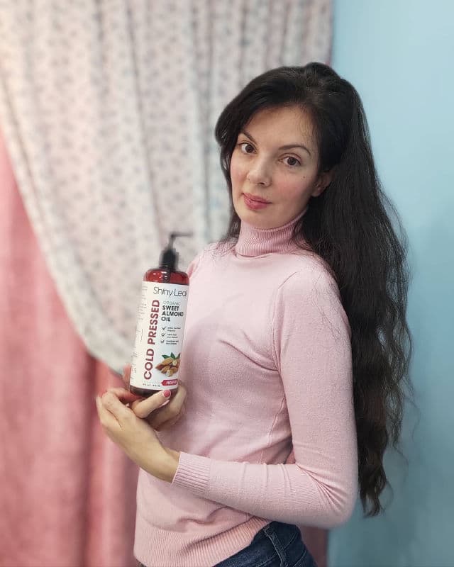 Shiny Leaf Cold-Pressed Organic Almond Oil review photo by Katherina