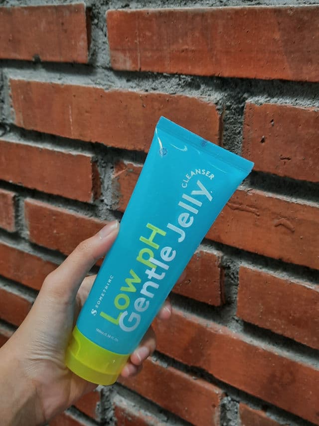 Somethinc Low pH Gentle Jelly Cleanser review photo by Kautsar