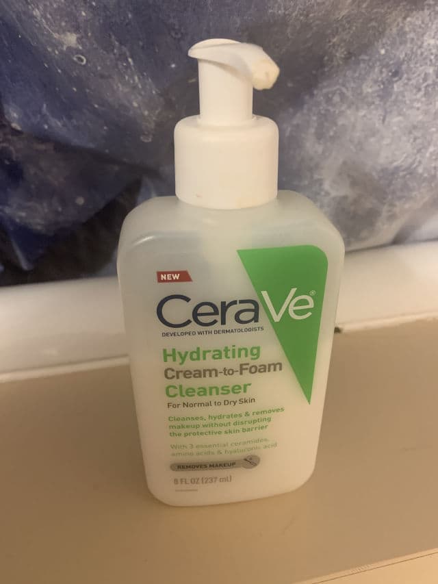 CeraVe Hydrating Cream-to-Foam Cleanser review photo by Kaytie626