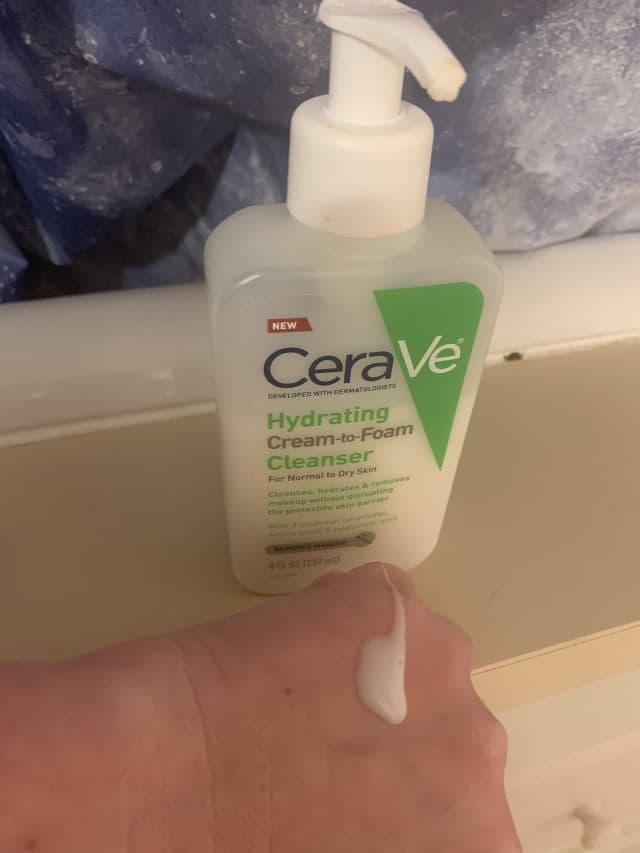 CeraVe Hydrating Cream-to-Foam Cleanser review photo by Kaytie626