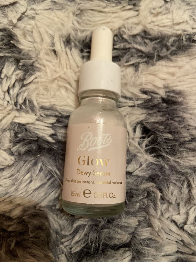 Boots Glow Dewy Serum review photo by Kaz88