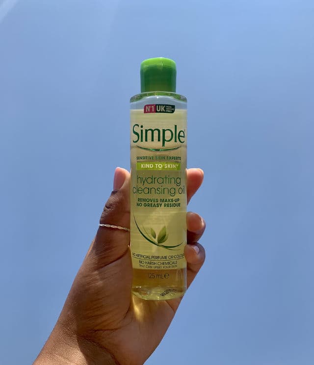 Simple Hydrating Cleansing Oil review photo by Kelly Reviews