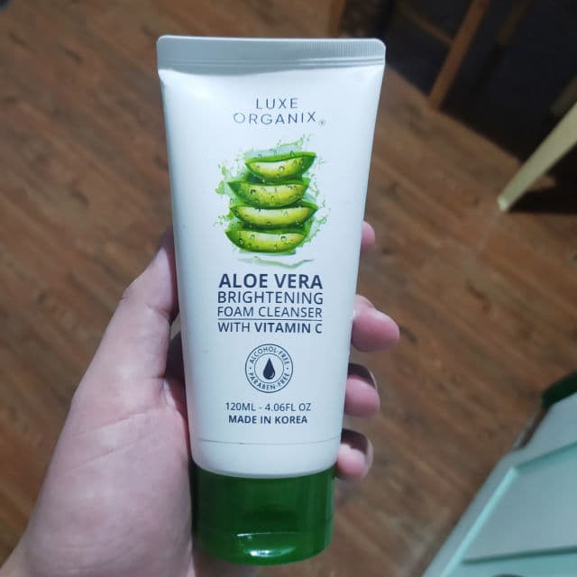 Luxe Organix 99% Aloe Vera Brightening Micro Foam Cleanser with Vitamin C review photo by Kevv