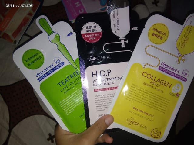 MEDIHEAL H.D.P Pore Stamping Black Mask EX. review photo by Kezyaapkphn