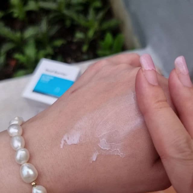 Real Barrier Extreme Cream review photo by Kikiliew