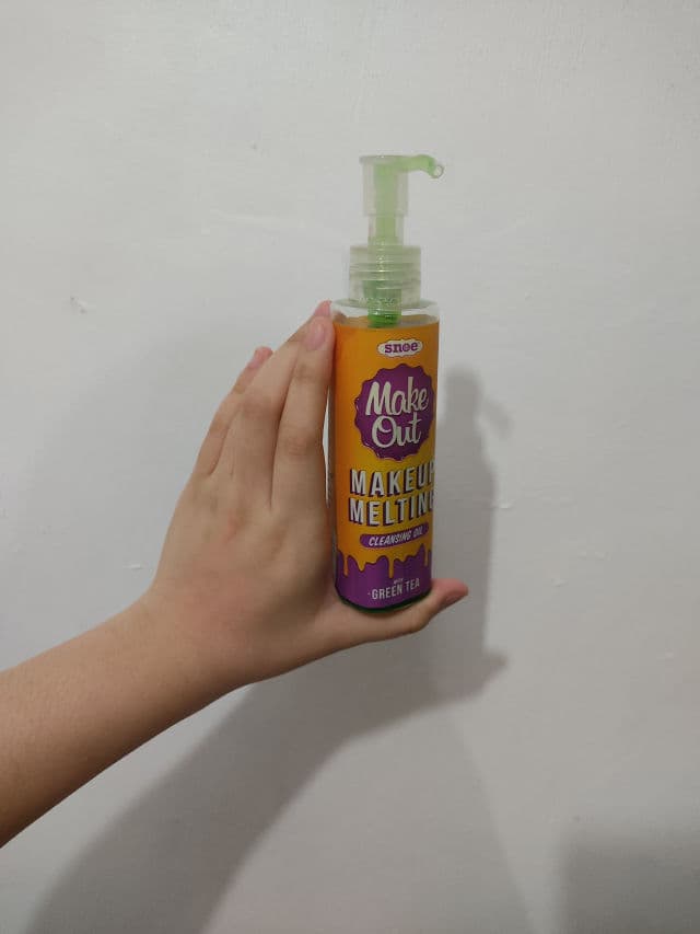 Snoe Beauty Make Out Make Up Melting Cleansing Oil review photo by KimmyKhadija
