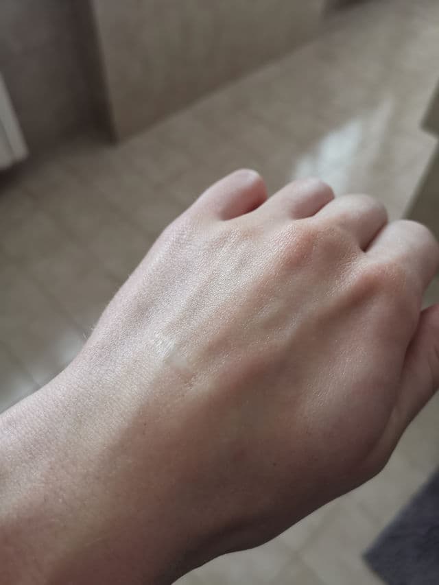 La Roche-Posay Anthelios SPF 50 Spray Sunscreen review photo by KoalaPask