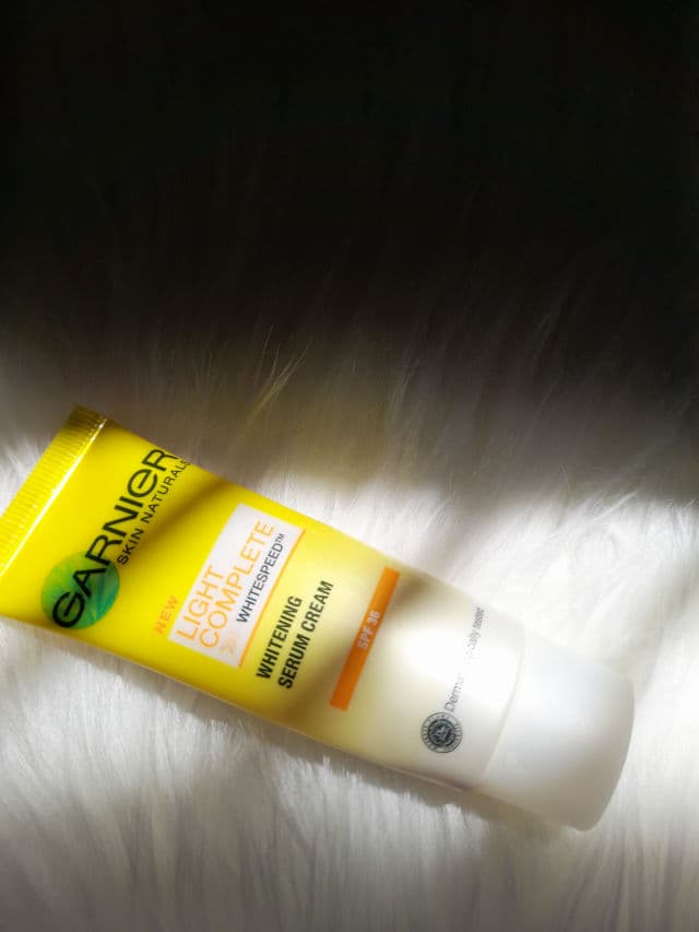 Garnier Light Complete White Speed 12H Shine-Free Whitening Serum Cream review photo by Kusuma