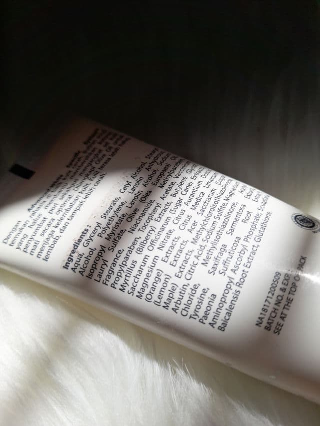 Wardah White Secret Exfoliating Scrub review photo by Kusuma