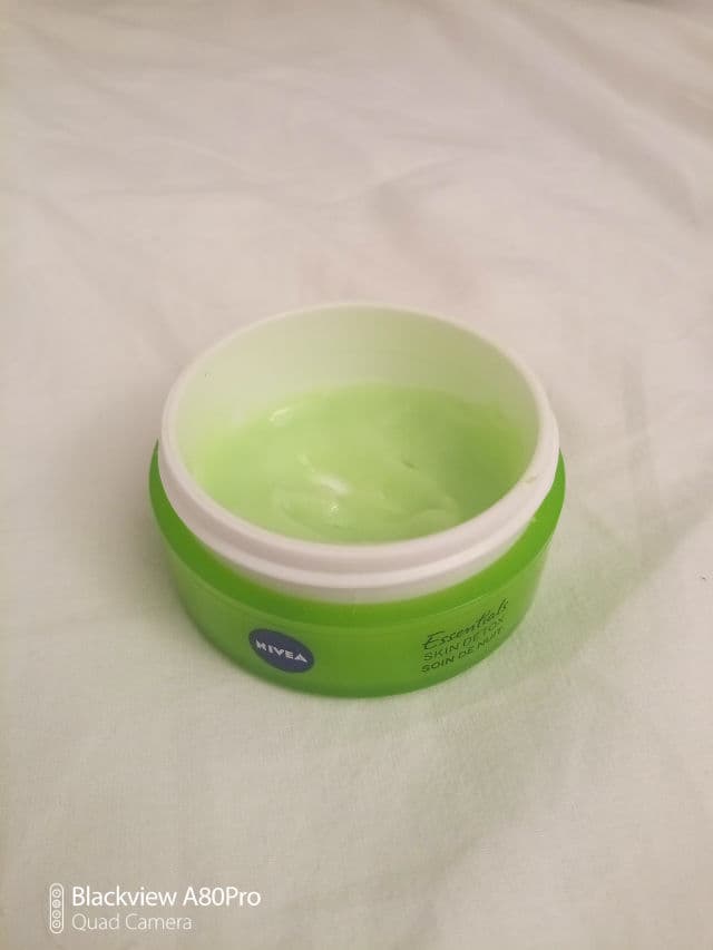 Nivea Daily Essentials Urban Skin Detox Night Gel Cream review photo by LJa