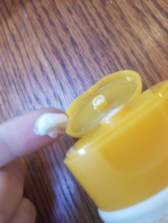 Aveeno Protect & Hydrate Lotion Sunscreen with Broad Spectrum SPF50 for Face review photo by LadyG