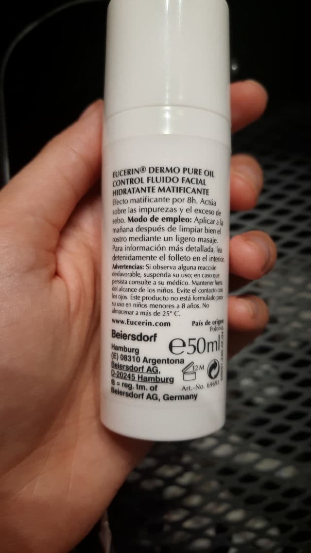 Eucerin DermoPurifyer Oil Control Mattifying Fluid review photo by Laus