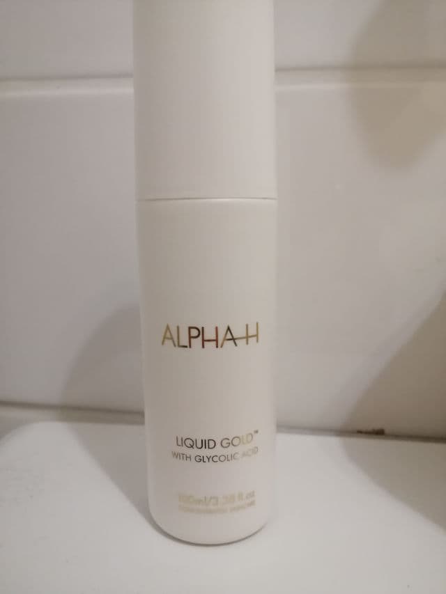 Alpha-H Liquid Gold with Glycolic Acid review photo by Viia