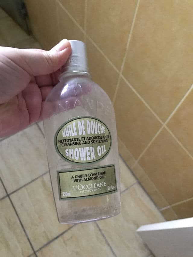 L'Occitane Almond Supple Skin Oil review photo by LeeZuki