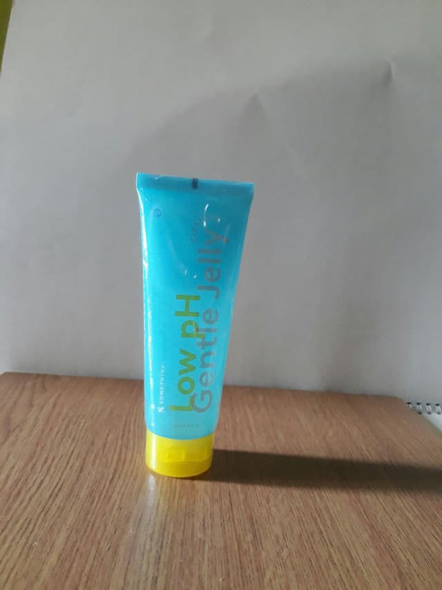 Somethinc Low pH Gentle Jelly Cleanser review photo by LiaSusilawati