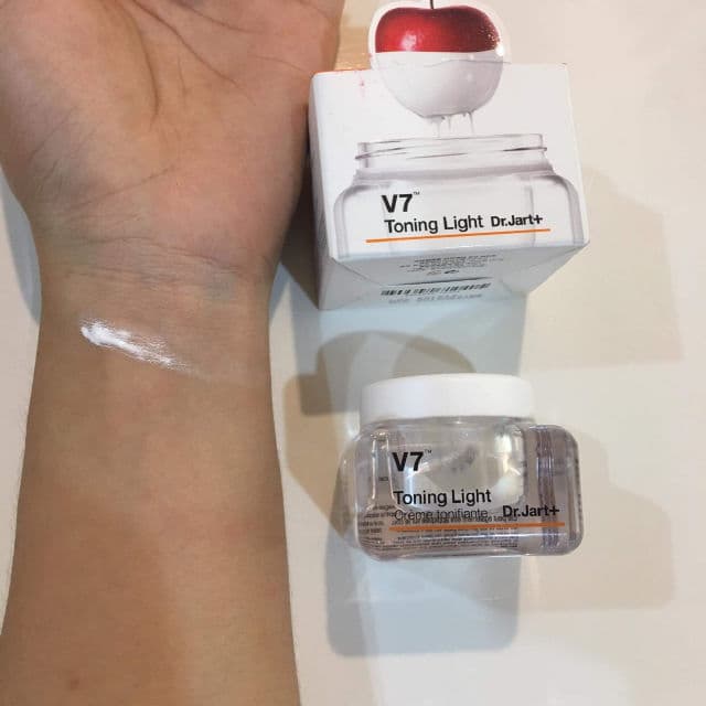 Dr. Jart+ V7 Toning Light review photo by LizhReview