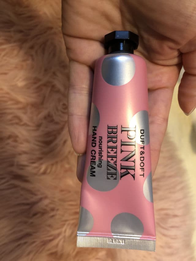 Duft & Doft Pink Breeze Nourishing Hand Cream review photo by LizzHBrown