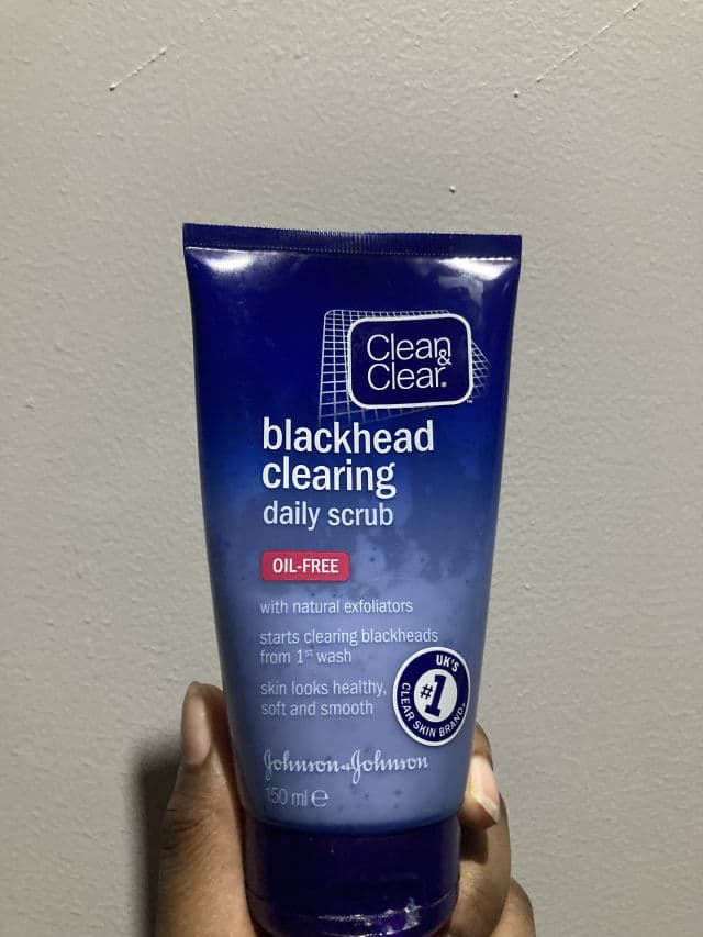 Clean & Clear Blackhead Clearing Scrub review photo by Loisss