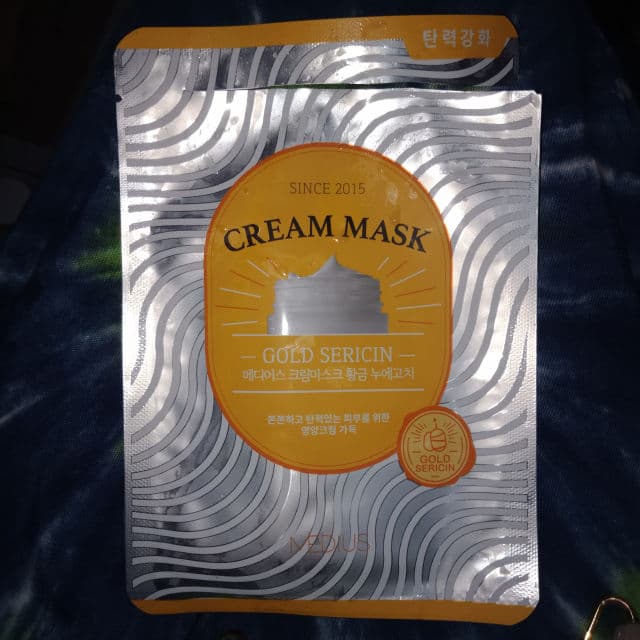 Medius Cream Mask- Gold Sericin review photo by Lovemadediary