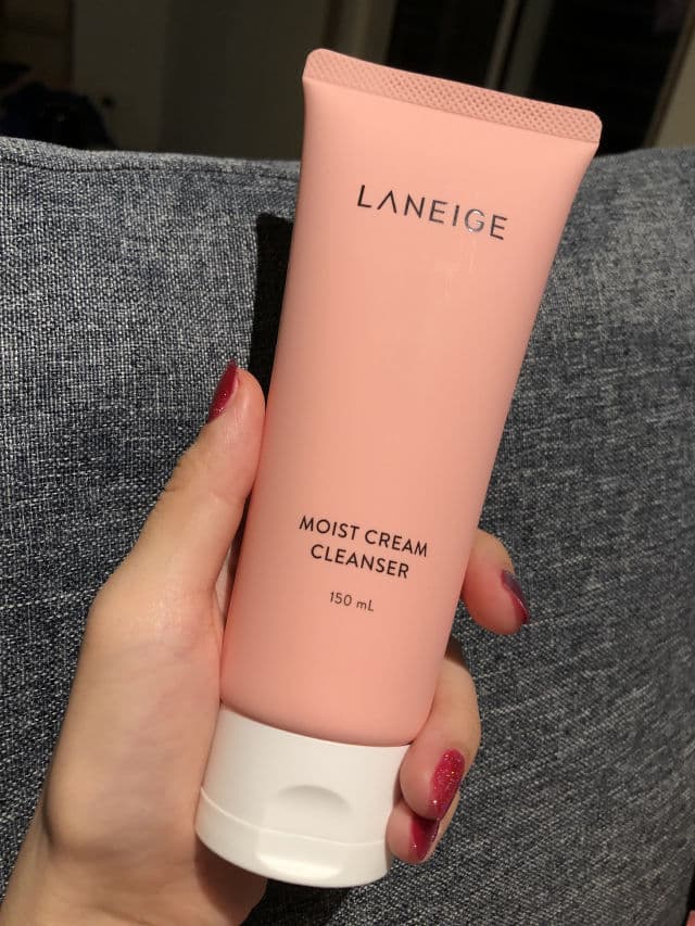 Laneige Moist Cream Cleanser review photo by Lovemisomeskin
